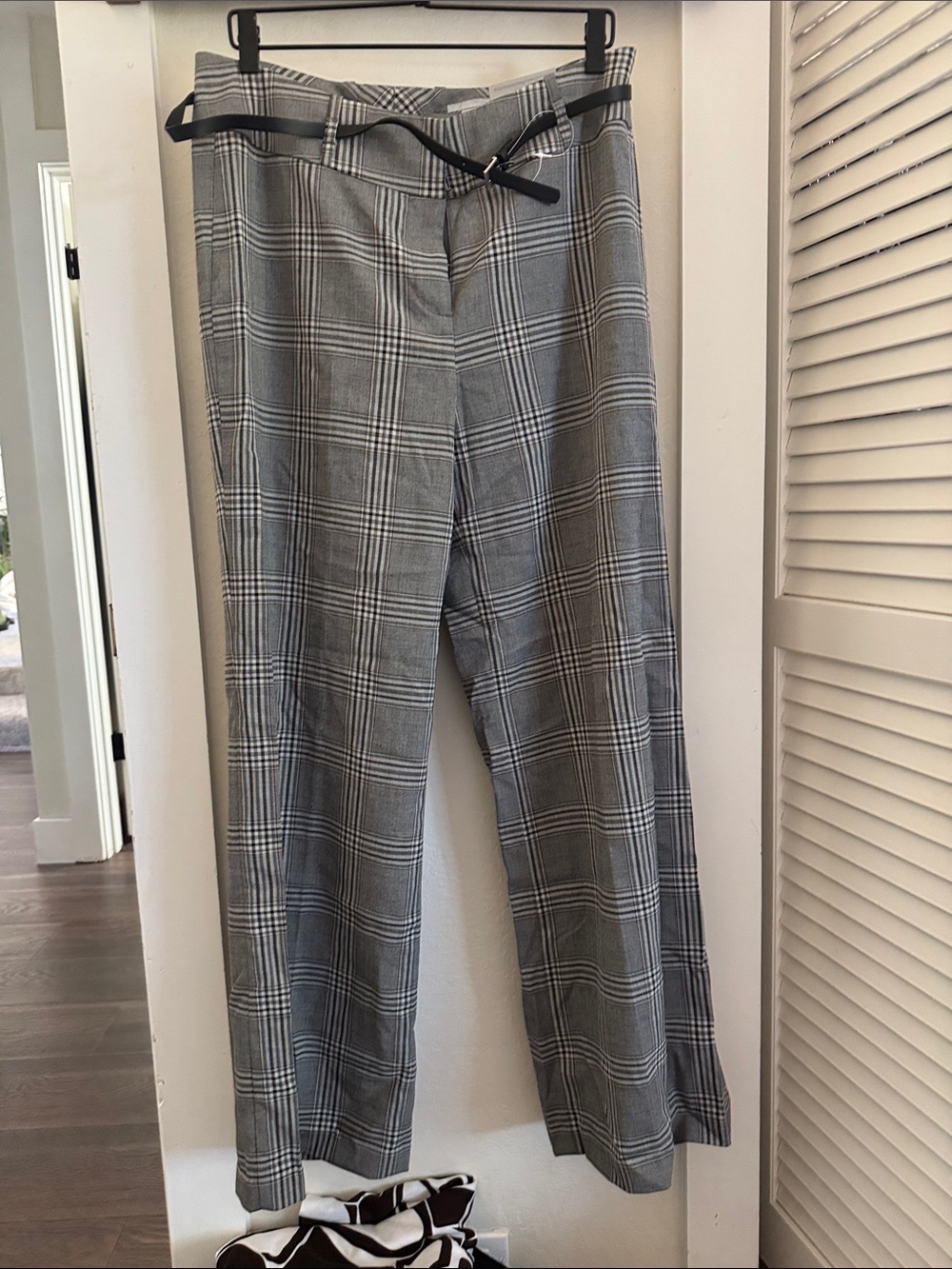 H&M Gray Plaid Women's Trousers with Slim Black Belt